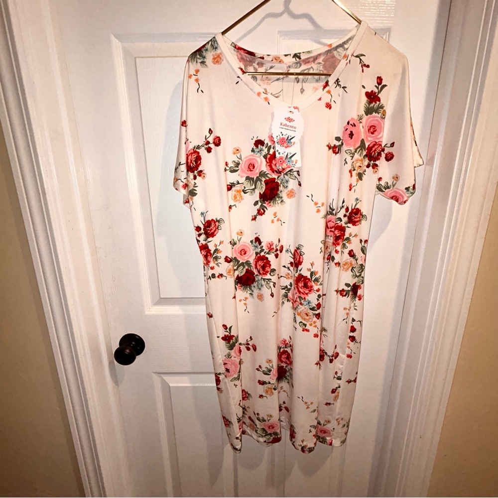Nightgown Women’s Floral Size Large Kabento NWT